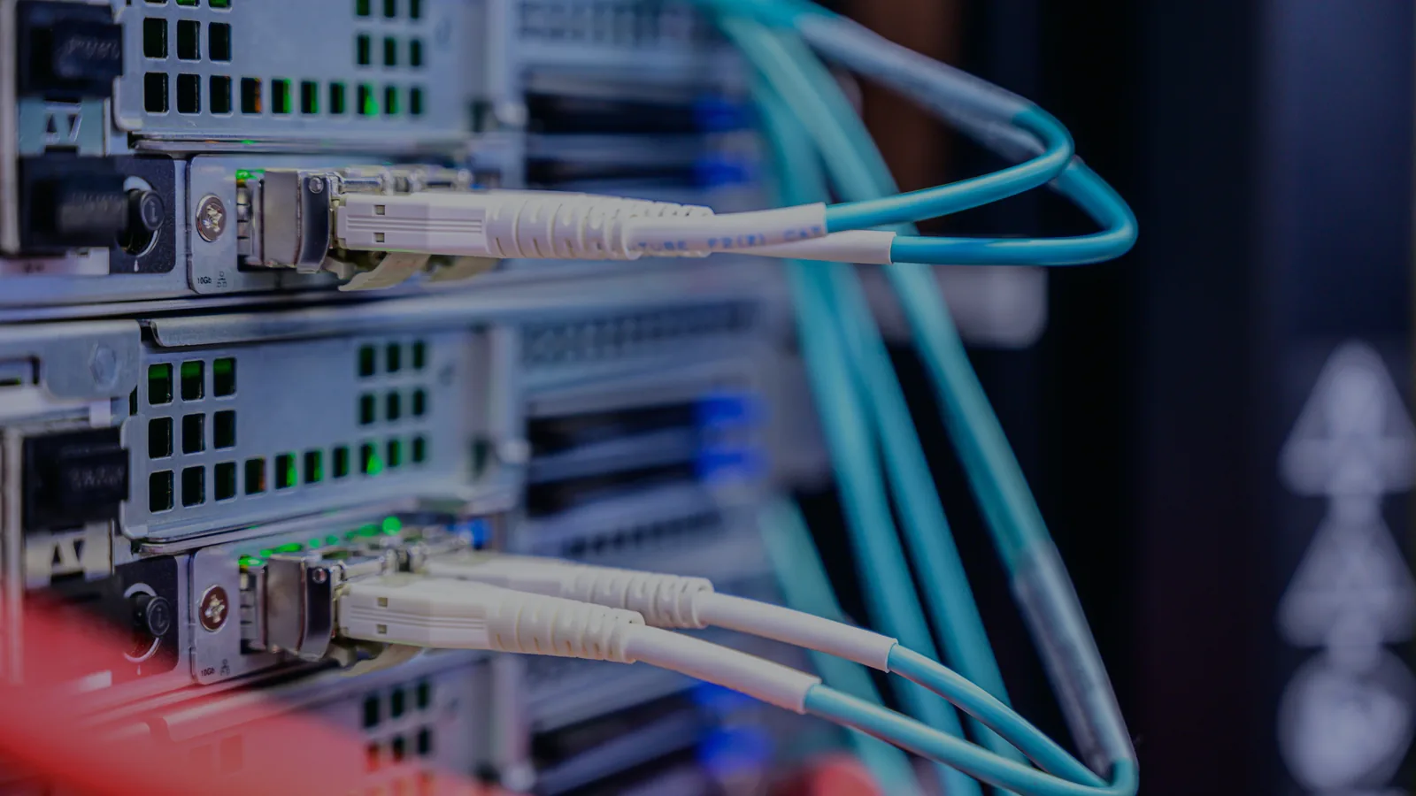 Câblage réseau et infrastructure serveur pour architecture cloud data